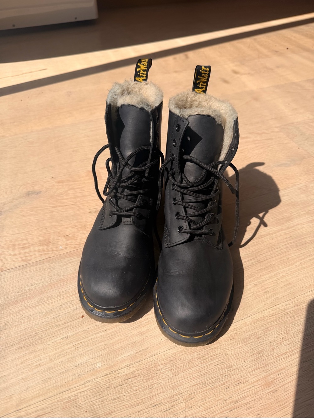 Dr. Martens Serena 8-Eye Boot